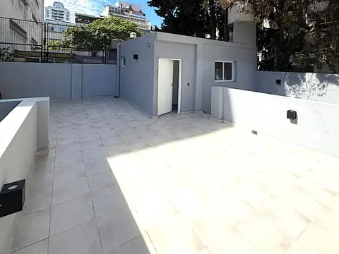 VENTA PH CUATRO AMBIENTES CON TERRAZA EN BELGRANO
