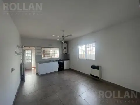 Depto Tipo Casa en Alquiler de 2 ambientes