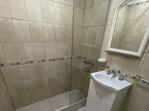 Depto Tipo Casa en Alquiler en Villa Adelina, $ 700.000