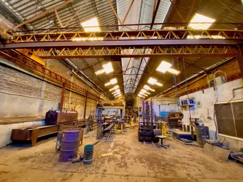 VENTA GALPON INDUSTRIAL LANUS TERRENO 8500m2 Y FABRICA 2600m2, en BLOQUE o SEPARADO