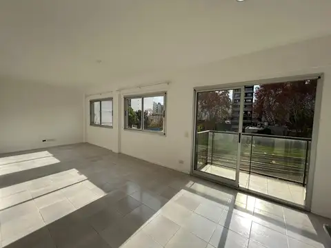 AMPLIO MONOAMBIENTE CON BAULERA EN ALQUILER - CABALLITO