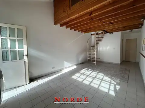 Depto Tipo Casa en Venta 25 años