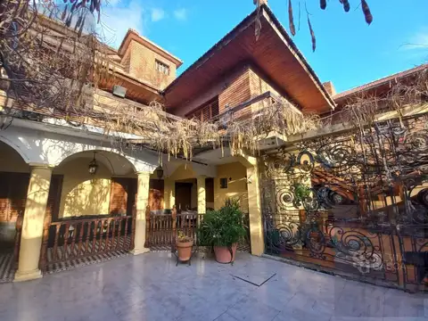 Depto Tipo Casa en Venta con 1 cocheras