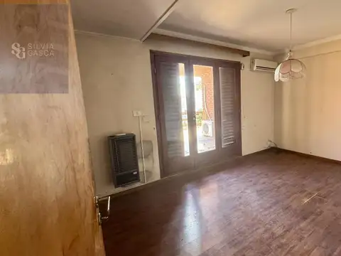 Depto Tipo Casa en Venta con 1 cocheras