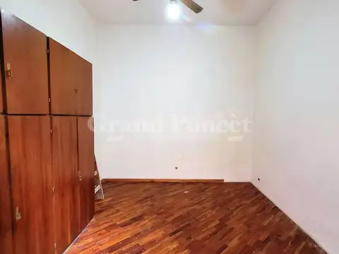 Depto Tipo Casa en Alquiler en Pompeya, $ 600.000