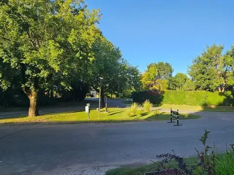 Casa en Venta con 5 cocheras