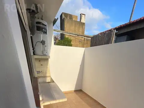 PH 3 AMBIENTES EN PRIMER PISO POR ESCALERA EN VILLA ADELINA MUY BUENA UBICACION