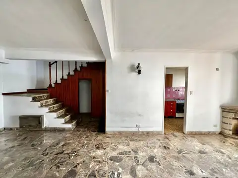 Casa 4 ambientes con 1 baño
