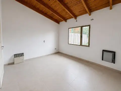 Casa 3 ambientes con 1 baño