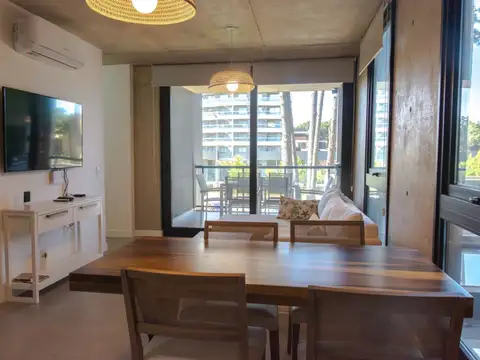 Positive Tower IV -1H