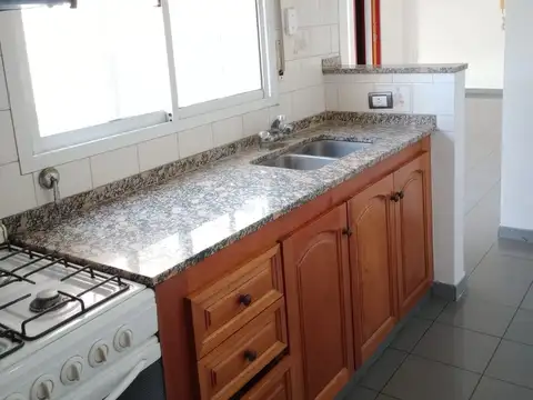 Departamento 2 ambientes en alquiler en Florencio Varela