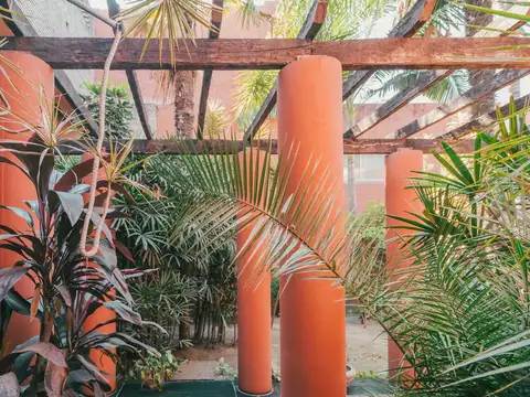 Casa en Venta con 4 cocheras