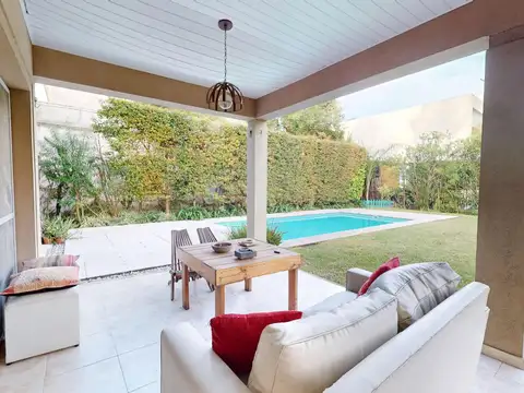 CASA 6 AMB EN VENTA EN LA DAMASIA C/PILETA Y PARQU