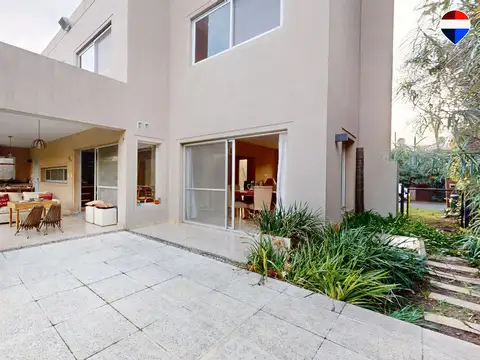 Casa 6 ambientes con 3 baños