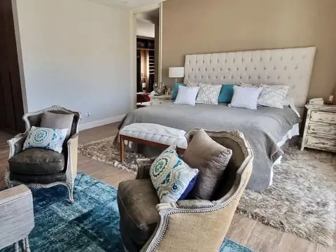 Casa en Venta de 5 dormitorios
