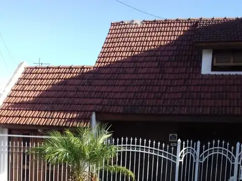 CHALET EN VENTA - HURLINGHAM