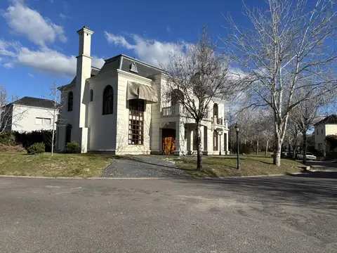 Casa en Venta, 4 Dormitorios, en Barrio Privado Septiembre, Escobar, GBA Norte