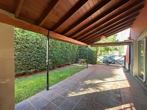 Casa en Venta con 1 cochera