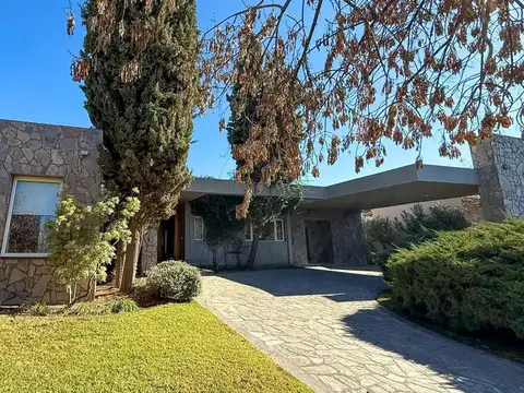 Casa en Venta de 4 dormitorios