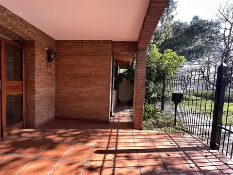Casa en Alquiler de 4 dormitorios