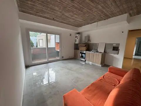 APOLO 42 100, Piso 2