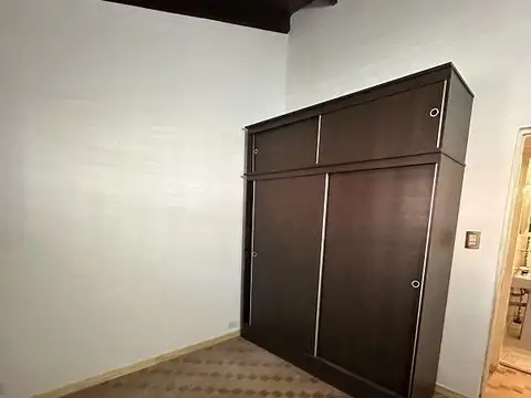 Depto Tipo Casa en Alquiler en Lomas del Mirador, $ 750.000
