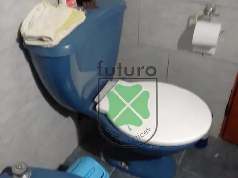 Casa 3 ambientes con 1 baño