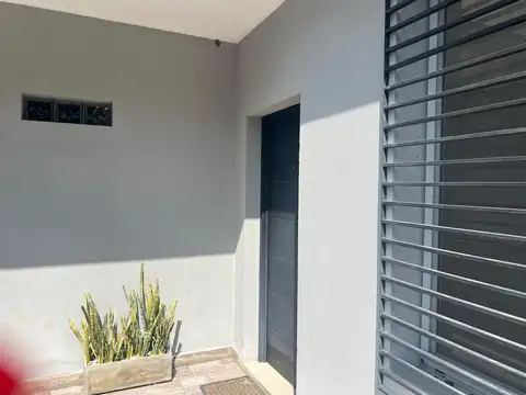 Depto Tipo Casa en Alquiler de 3 ambientes