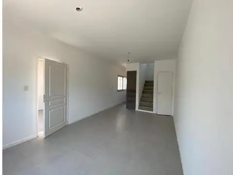 Depto Tipo Casa en Venta en Zárate, USD 95.000
