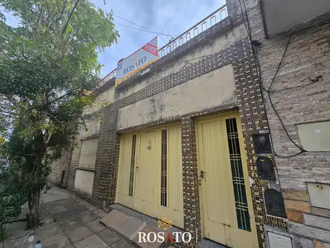 Venta Propiedad con Dos Viviendas sobre Lote Propio en Villa Lugano - A Reciclar