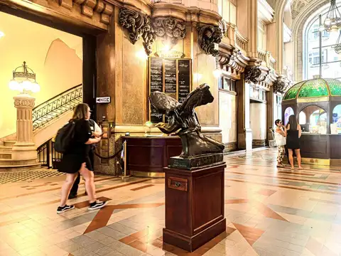 Oficina en Alquiler 100 años