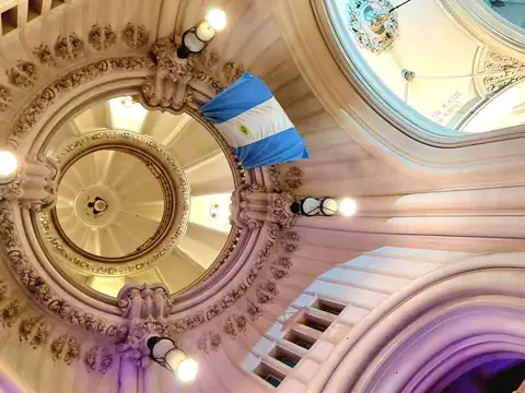 Av. De Mayo 1300, Piso 9°