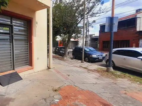 En venta oportunidad local comercial de 45 metros alquilado zona centro