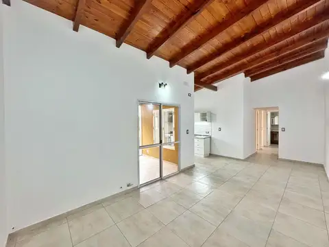 Departamento en Alquiler en Roldan, $ 600.000
