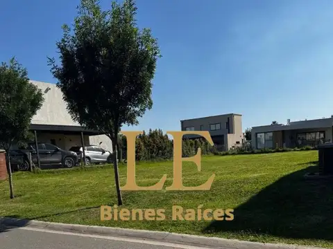 Terreno en Venta 30  mts Fondo