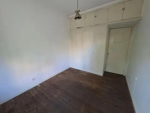 Depto Tipo Casa en Venta 60 años