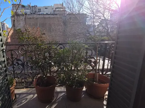 Departamento 5 ambientes con 2 baños