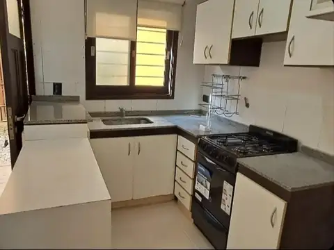 Depto Tipo Casa 3 ambientes con 1 baño