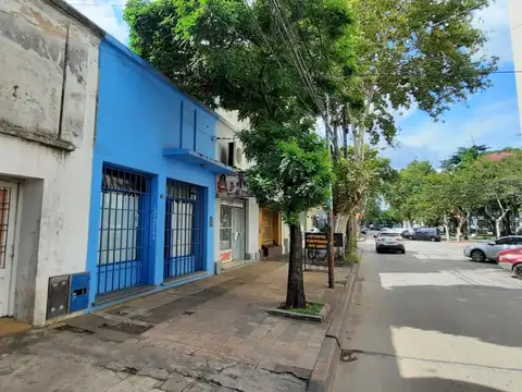 Avenida Rivadavia  829