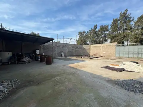 VENTA FRACCIÓN DE LOTE INDUSTRIAL APTO CAMIONES