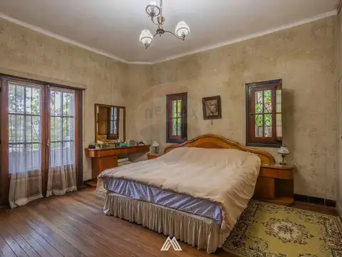 VENTA AMPLIA CASA 4DORM, 2 BAÑOS PATIO, PARRILLERO