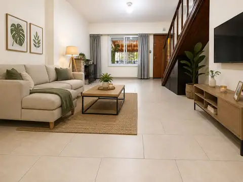 VENTA DUPLEX CUATRO AMBIENTES CASTELAR PARQUE