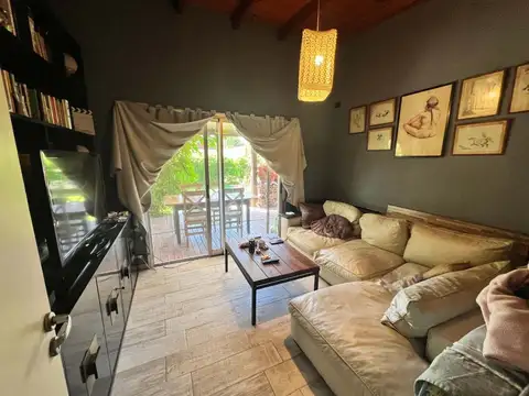 Depto Tipo Casa en Venta con 1 cocheras