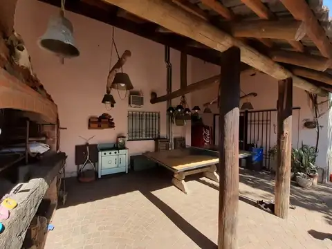 CASA EN VENTA  4 AMBIENTES MORENO (PASO DEL REY)