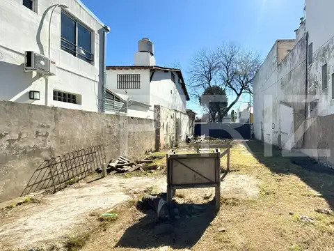 Terreno en Venta en Versalles, USD 250.000