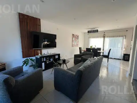 Casa en Alquiler de 3 dormitorios