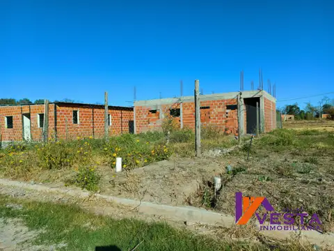 Casa 4 ambientes con 1 baño