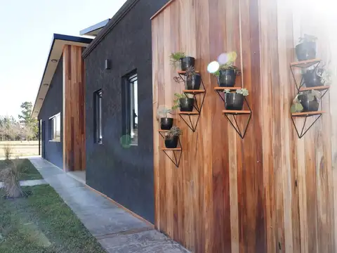 Casa en Alquiler en Los Pinares Country Club, USD 1.300