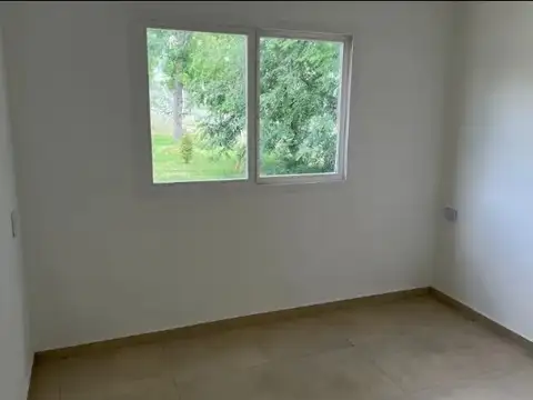 Casa en Alquiler en Santa Lucia, Pilar del Este, Pilar