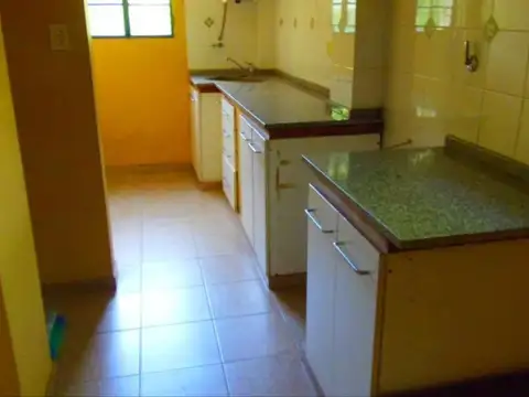 Casa 2 dormitorios con parque